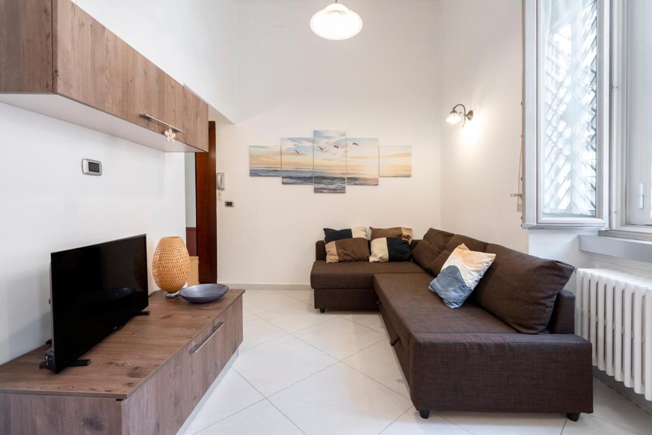 La Casa Di Gio - Stazione & Policlinico Apartment Bari Dış mekan fotoğraf