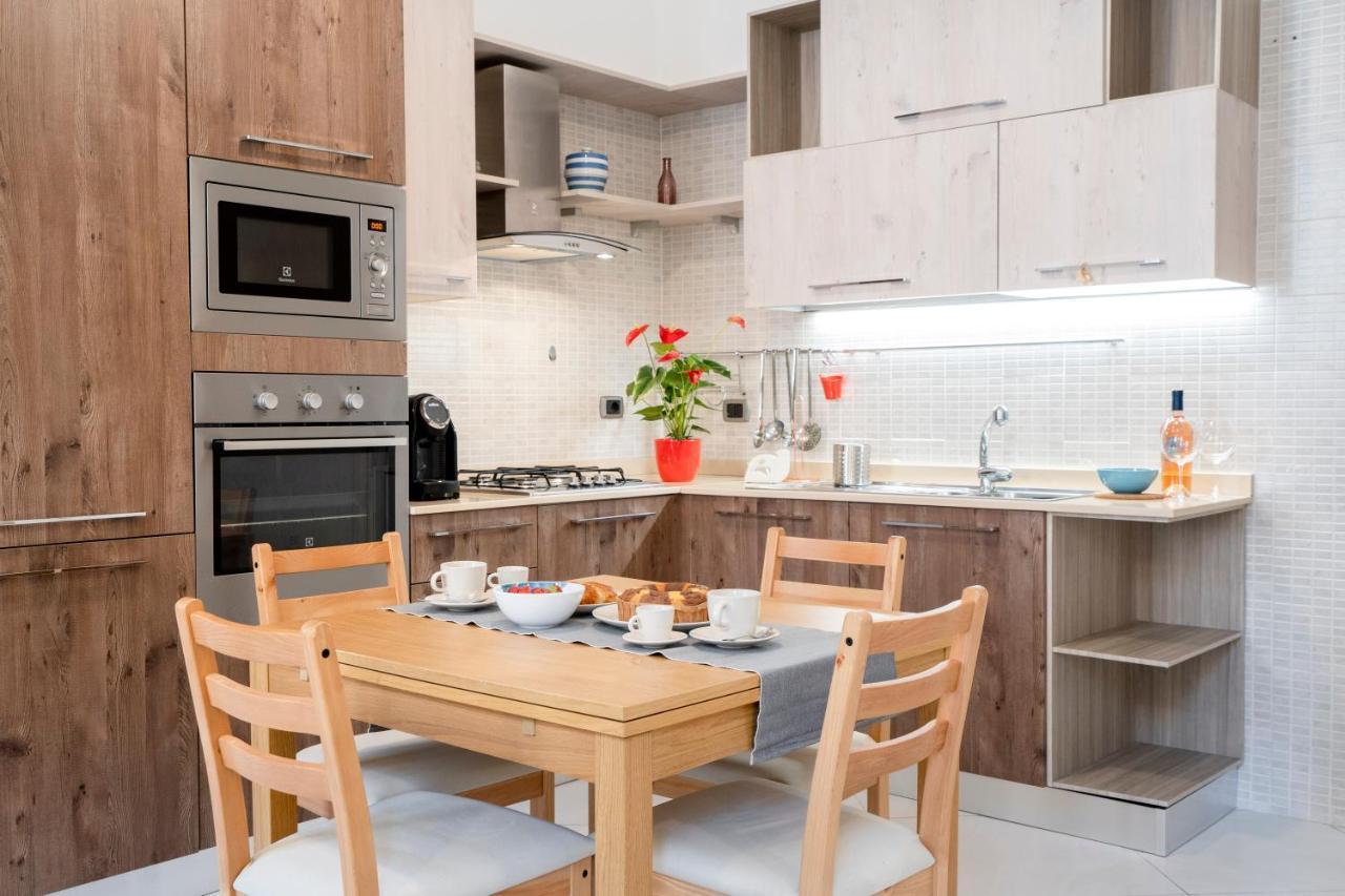 La Casa Di Gio - Stazione & Policlinico Apartment Bari Dış mekan fotoğraf