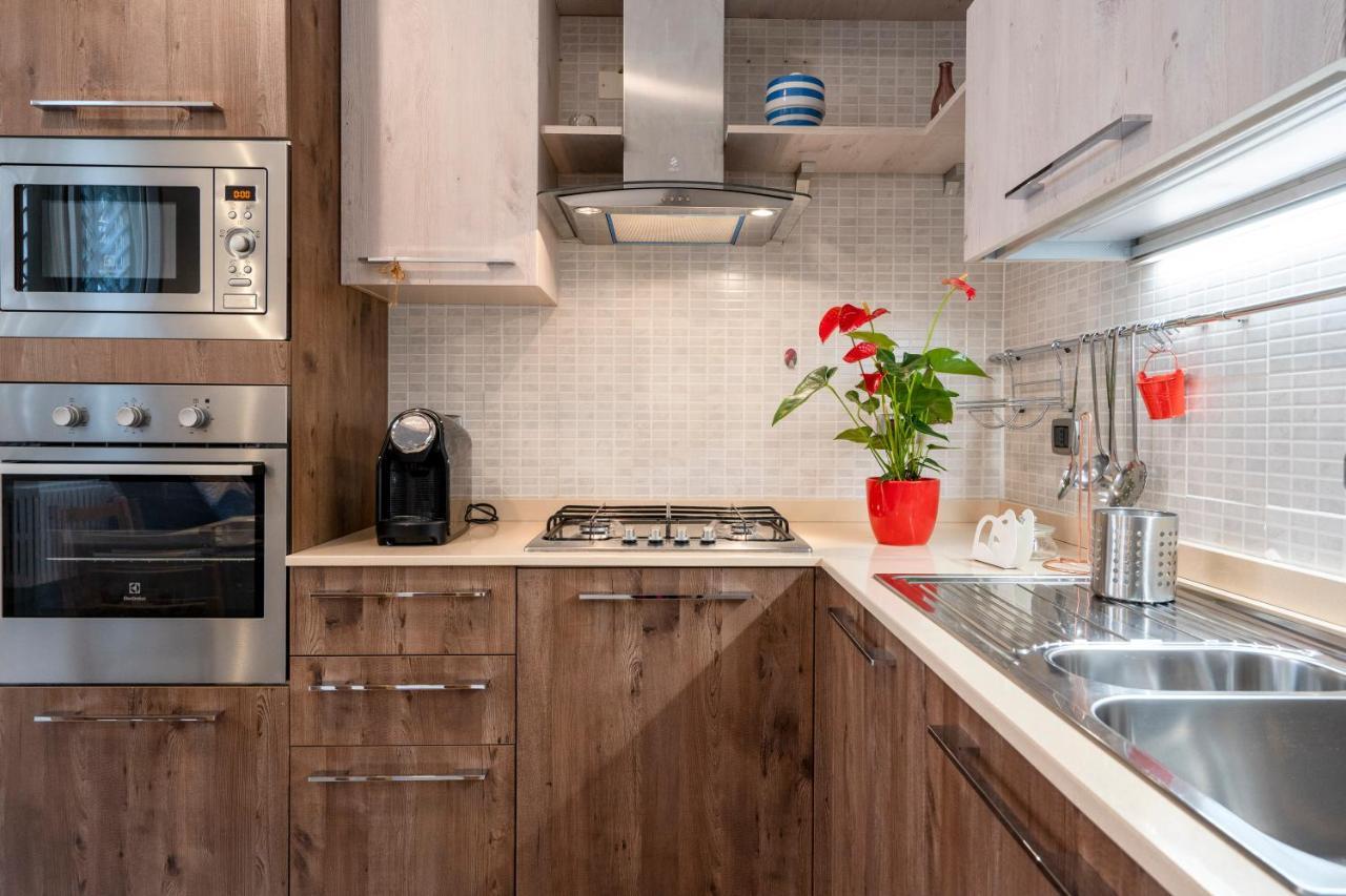 La Casa Di Gio - Stazione & Policlinico Apartment Bari Dış mekan fotoğraf