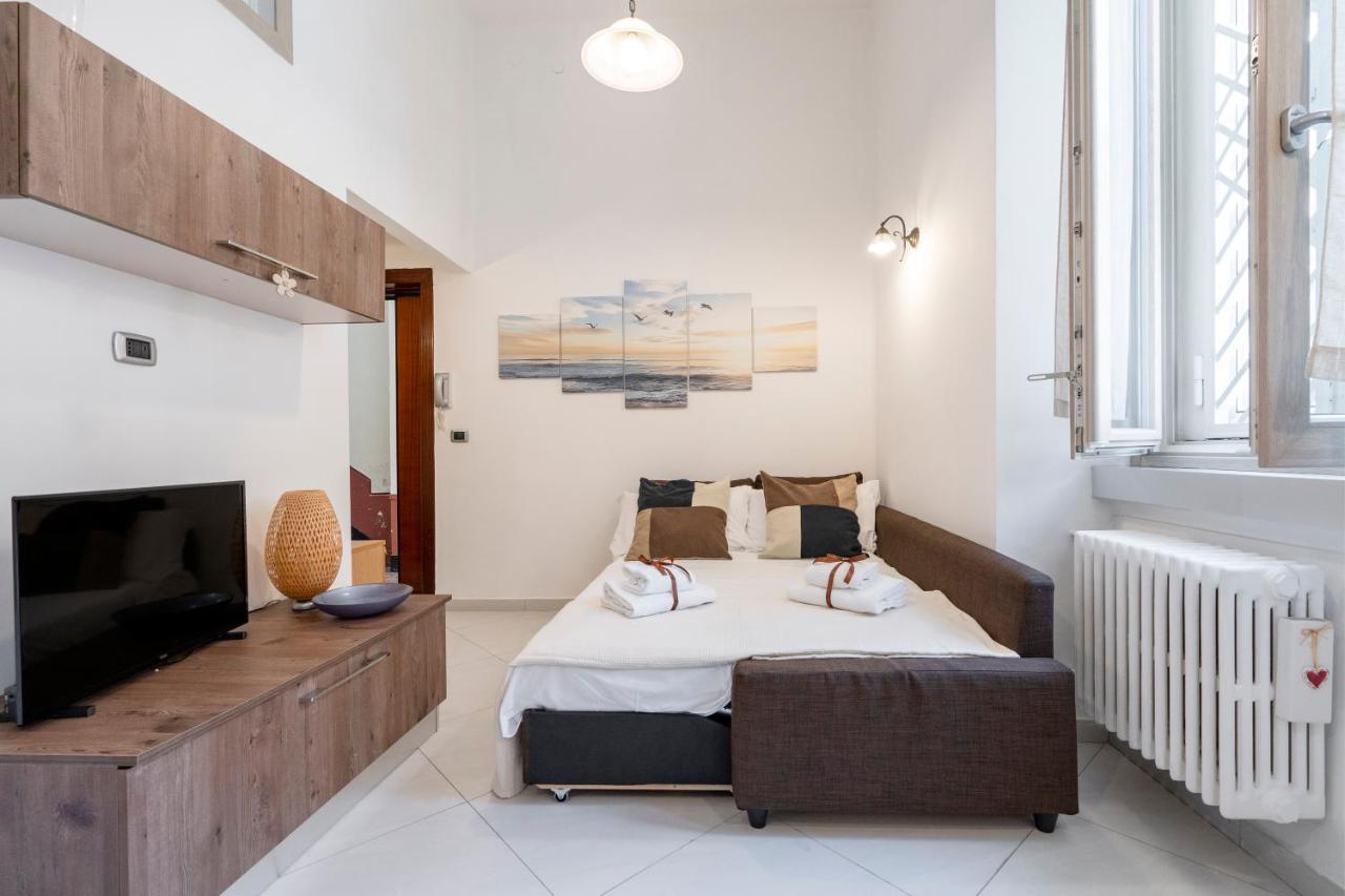 La Casa Di Gio - Stazione & Policlinico Apartment Bari Dış mekan fotoğraf