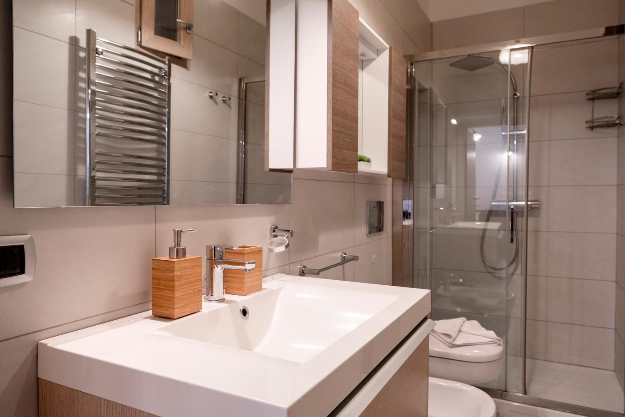 La Casa Di Gio - Stazione & Policlinico Apartment Bari Dış mekan fotoğraf